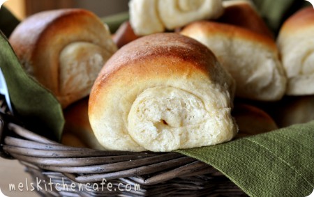 Lion House Dinner Rolls