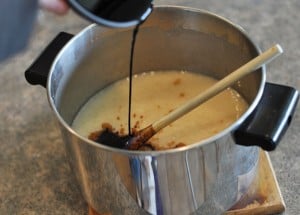 How To Pour in Extracts