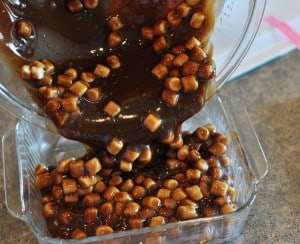 How To Pouring in Fudge