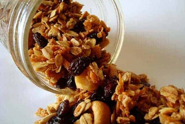 Coconut and Cashew Granola