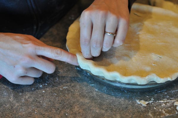 pie crust getting edges fluted