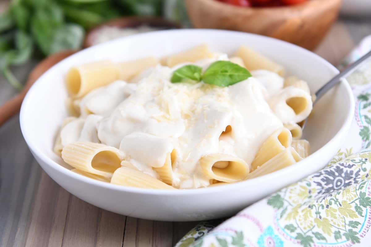 Creamy Homemade Alfredo Sauce Recipe Mel