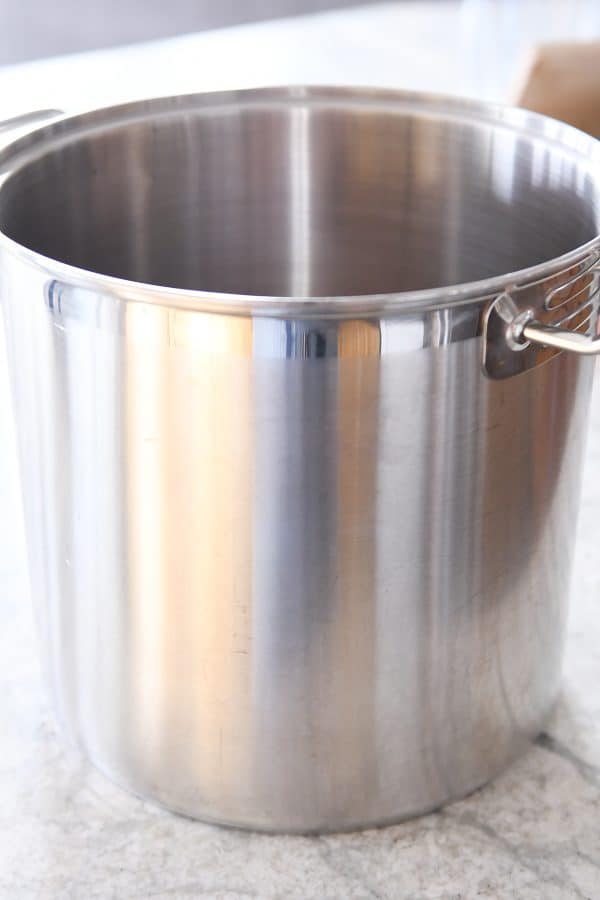 Large pot used for sweet baked ham