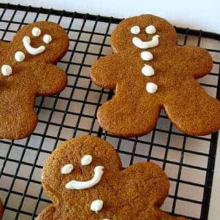 gingerbread cookie men on a cooling rack