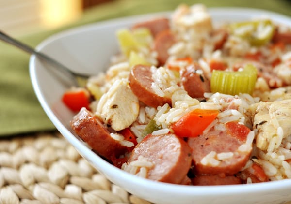 White dish full of chicken sausage jambalaya.