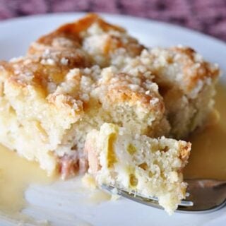 Rhubarb Streusel Cake With Warm Vanilla Sauce-image