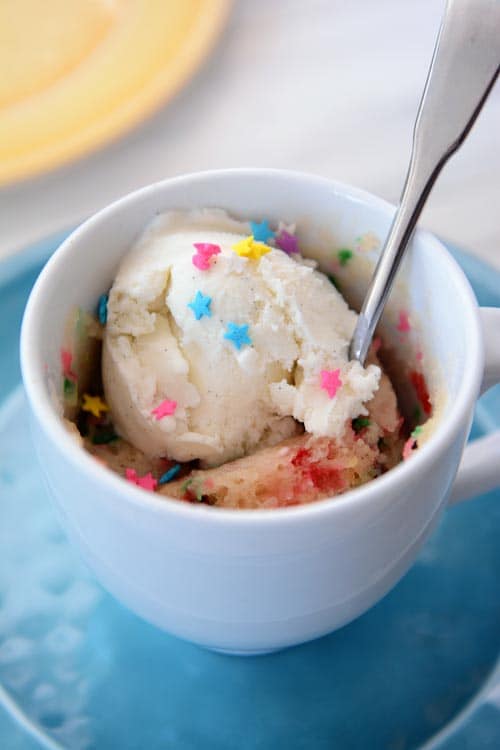 Microwave Banana Custard Pudding (quick mug cake)