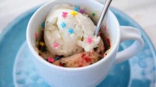 Vanilla Funfetti Mug Cake