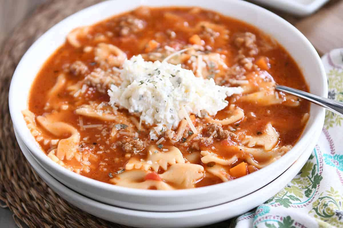 White Chicken Lasagna Soup - Super Healthy Kids