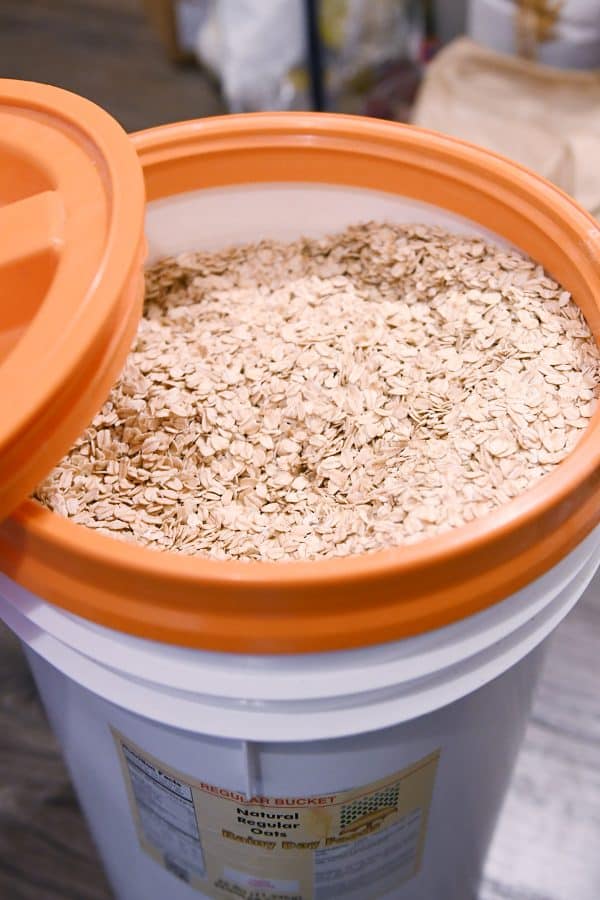 5 gallon bucket of old-fashioned rolled oats