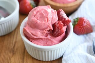 Easy Homemade Strawberry Frozen Yogurt {No Ice Cream Maker Needed}