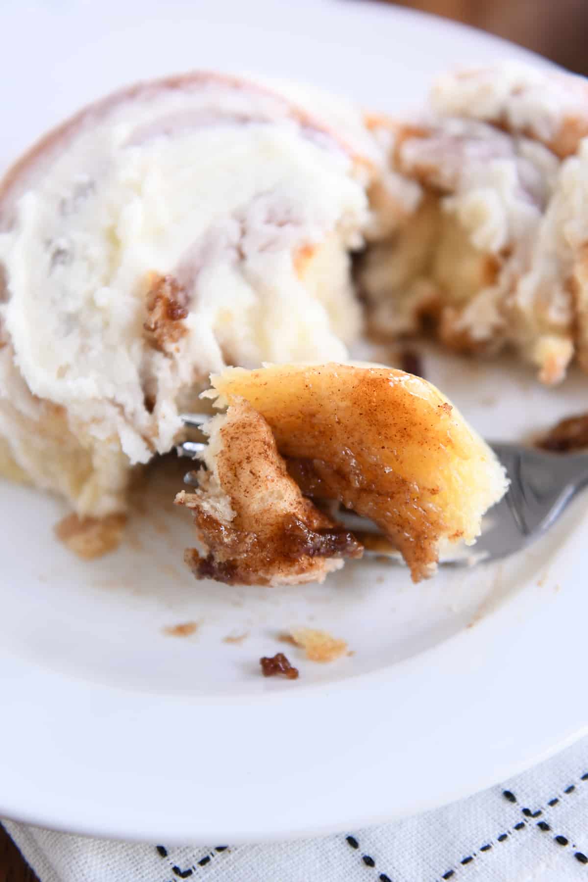 Vanilla Pudding Cinnamon Rolls Recipe Mel's Kitchen Cafe