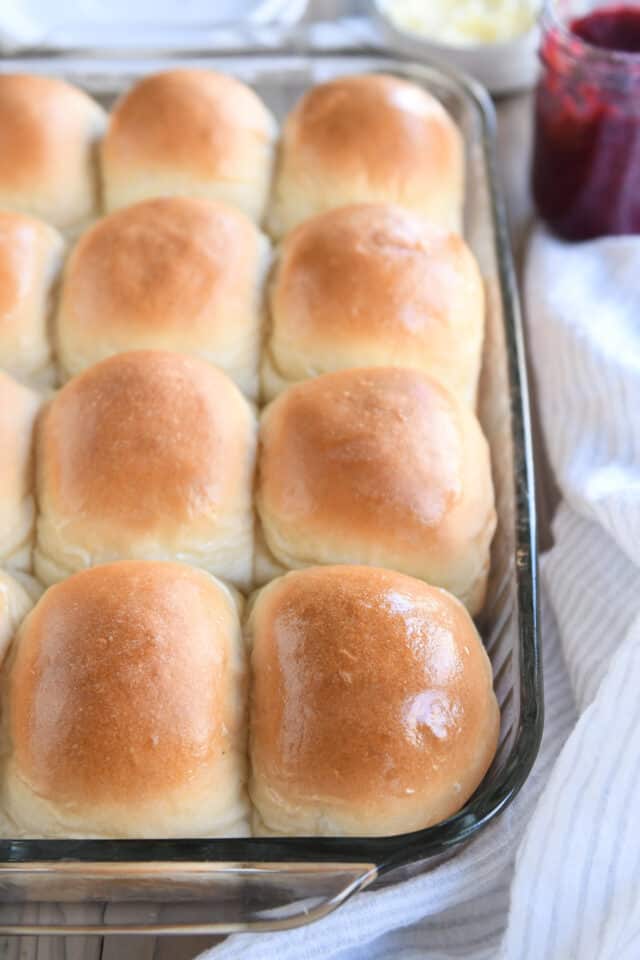 Soft Dinner Rolls (with video)
