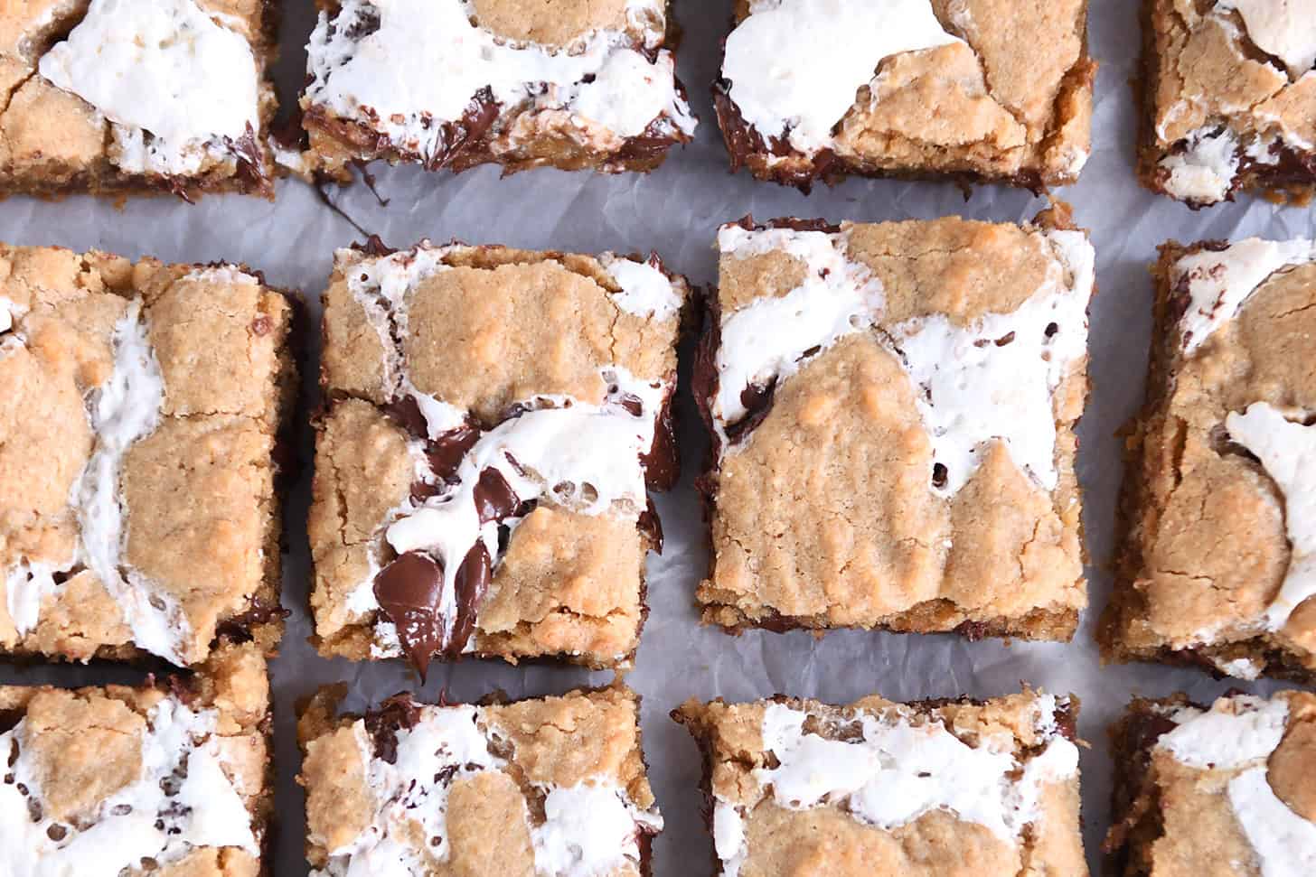 S’mores Cookie Bars