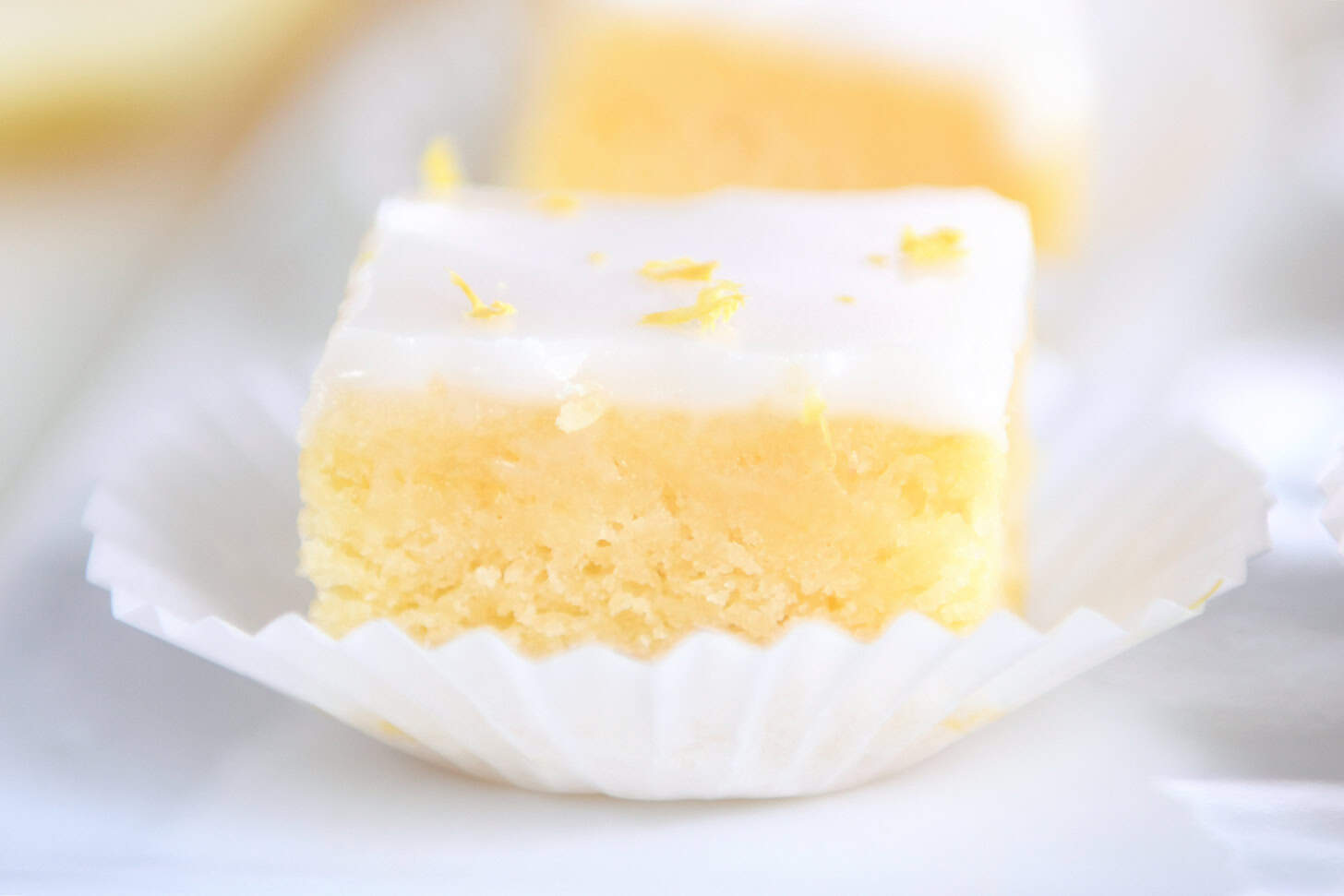 Little Lemonies {Lemon Brownies}