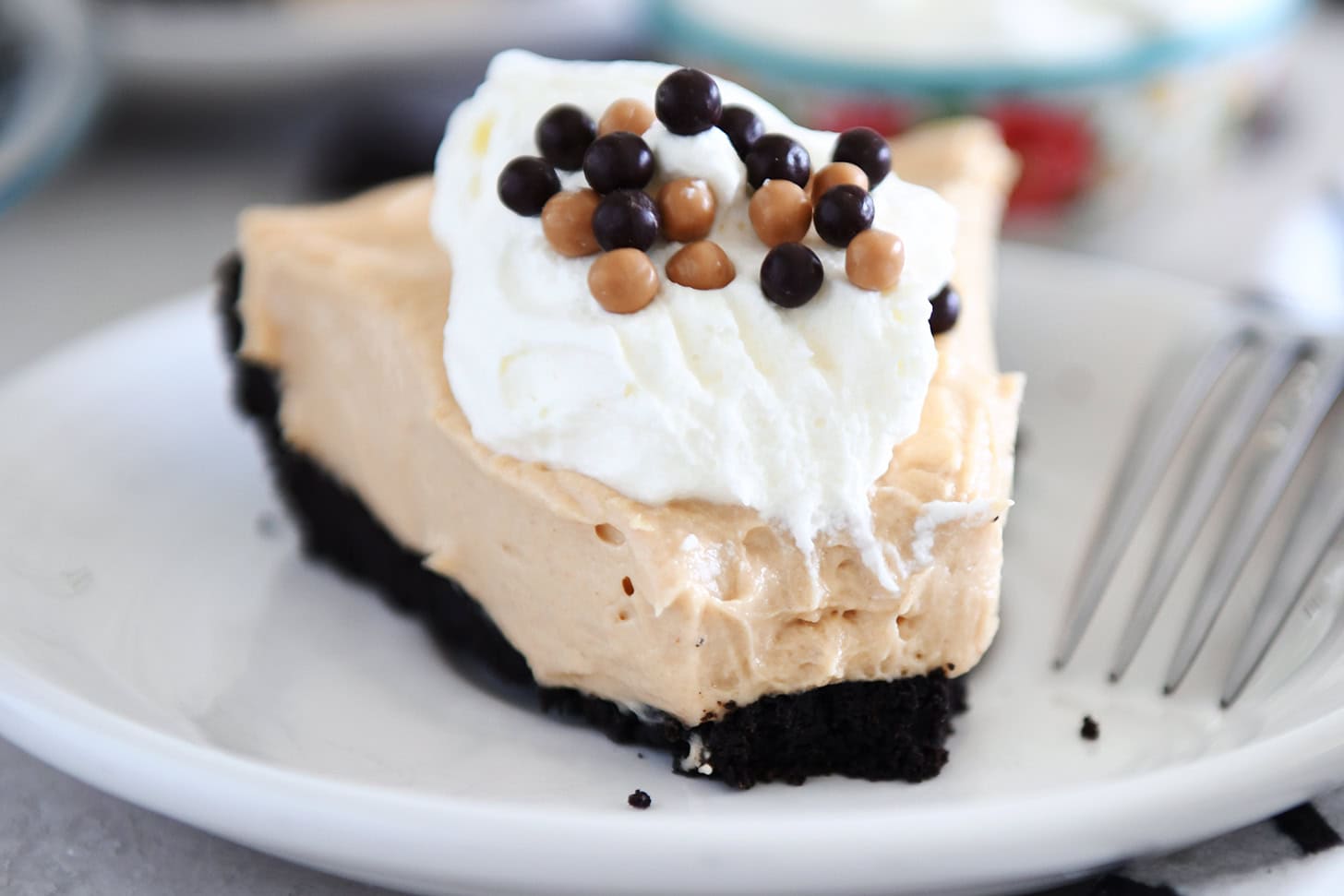 Creamy Peanut Butter Pie with Chocolate Cookie Crust