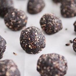 Healthy Dark Chocolate Almond Joy Bites