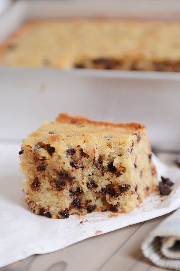 This banana chocolate chip cake (perfect for snacking!) takes just minutes to whip up and is fluffy and tender - with a delicious hint of hearty whole grains.