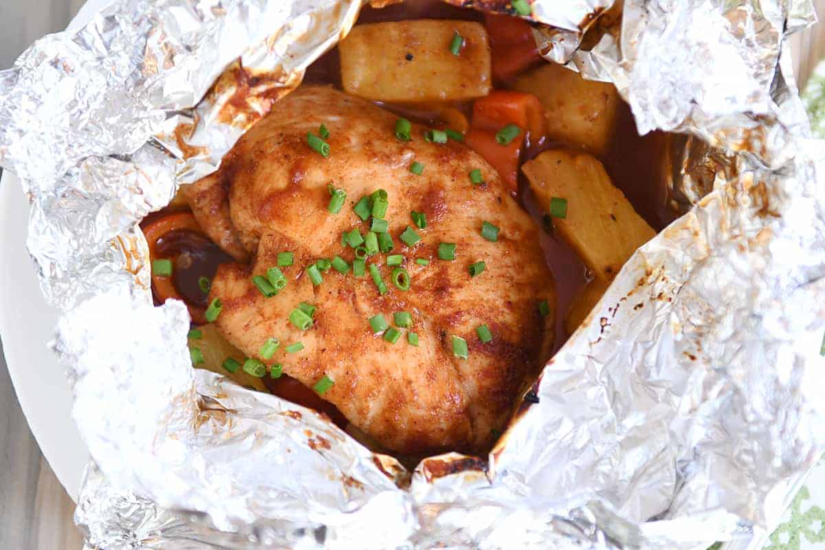 Grilled Hawaiian Barbecue Chicken in Foil