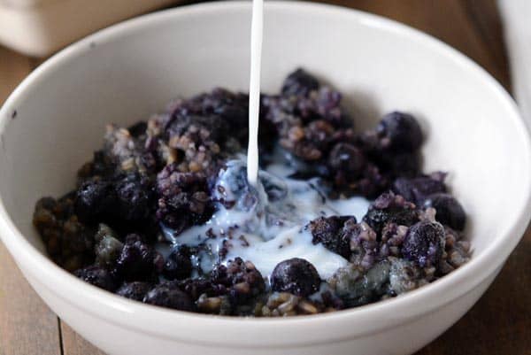 Blueberry and Almond Baked Steel Cut Oats