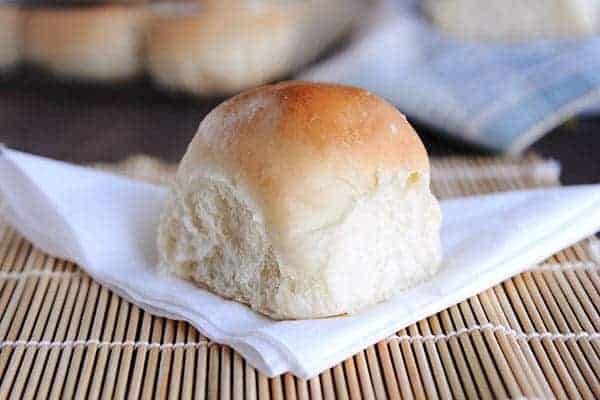 Quick Yeast Dinner Rolls - Jo Cooks