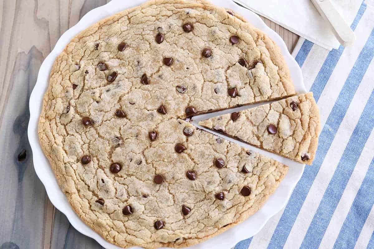 Giant Chocolate Chip Cookie {Perfect for a Bake Sale}