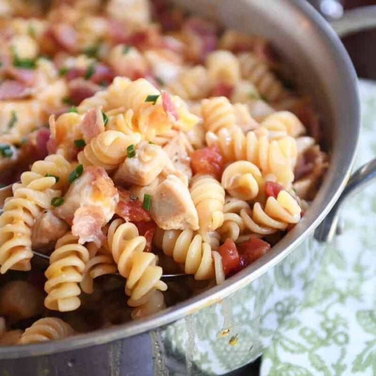 Monterey BBQ Chicken Pasta {One Pot Dinner!} Mel's Kitchen Cafe