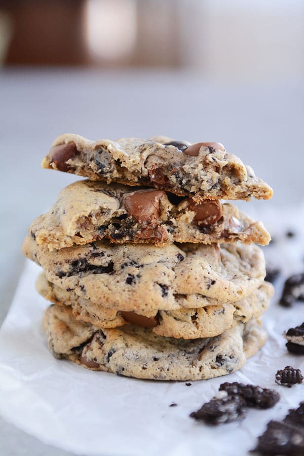 cookies and cream chocolate chip cookies