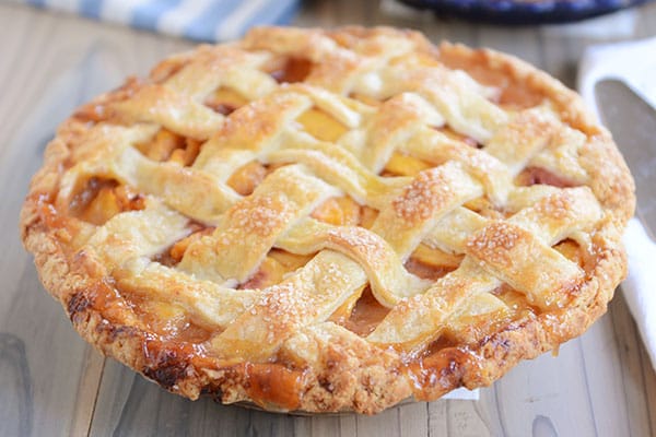 https://www.melskitchencafe.com/wp-content/uploads/peach-pie1.jpg